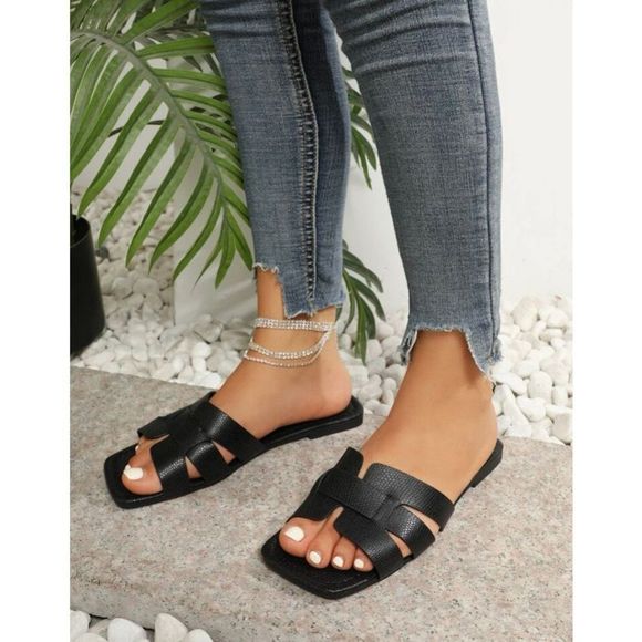 UNBRANDED Shoes - UNBRANDED - L Sz 6 (36) Snakeskin Embossed PU Slide Sandals. Waterproof & NWT!